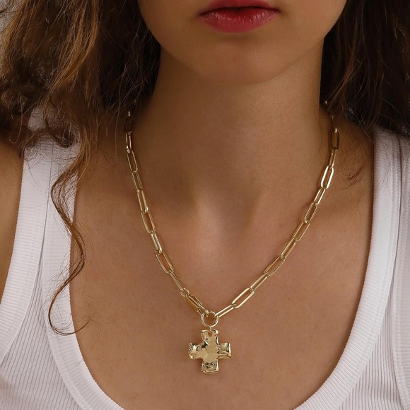 NEW 14K Gold Plated Gold Cross Pendant Necklace - Picture 1 of 5